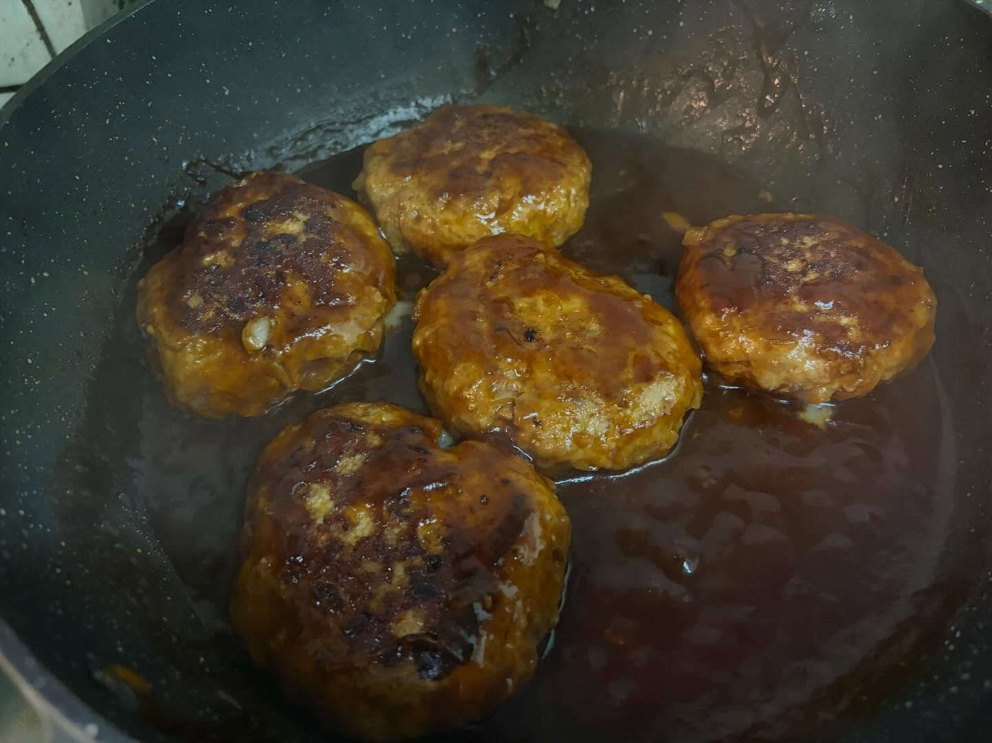 ベロワッチャ!So you better watch out...