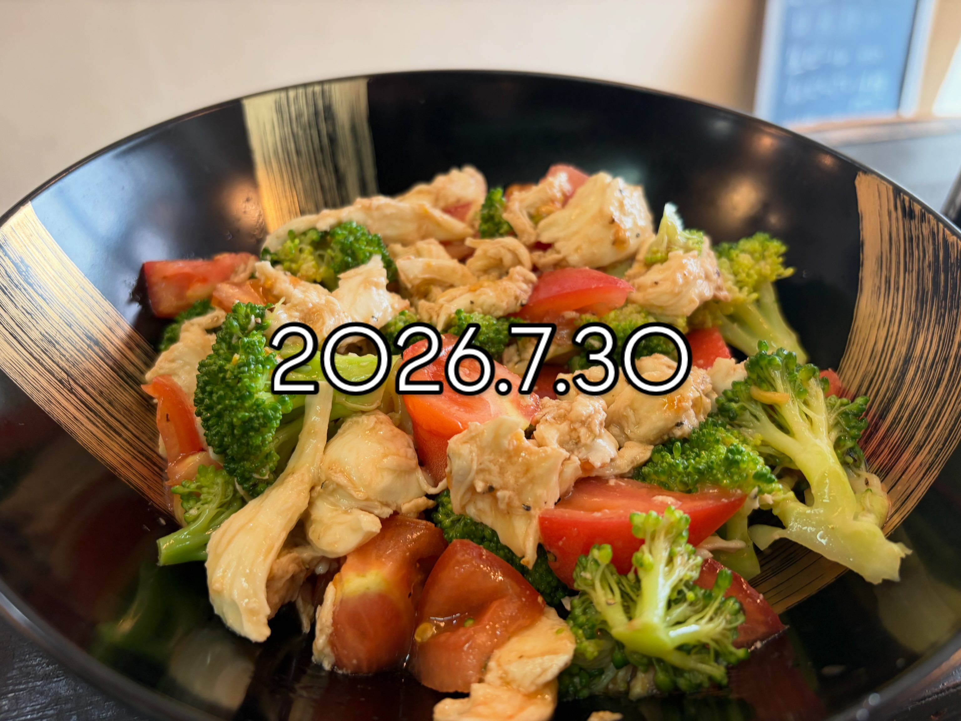 モッツァレラチーズは割いた方が美味しいね😋